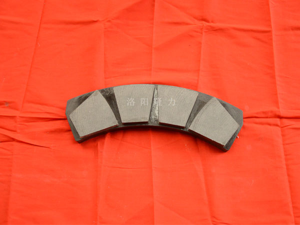 制動(dòng)器摩擦片的材料要求有這四方面